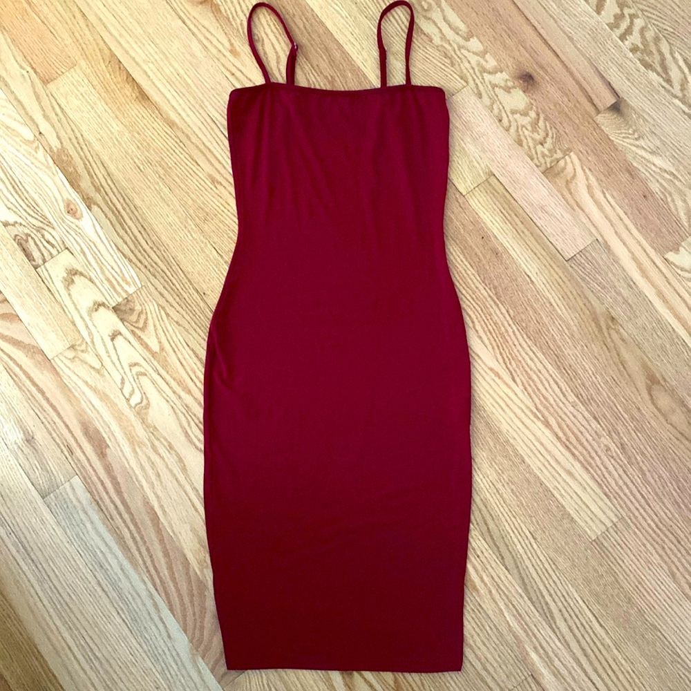 Maroon dress. Stretchy.